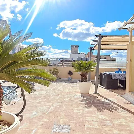 Luxury Rooftop *